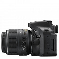 Nikon D5200 con lente