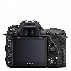 Nikon D7500 con lente