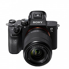 Sony Alpha A7 III + Lente 28-70 mm