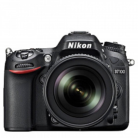 Nikon D7100 con lente