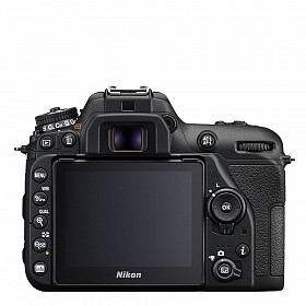 Nikon D7500 con lente