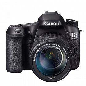 Canon 70D con lente