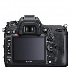 Nikon D7000 con lente