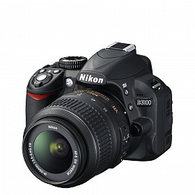 Nikon D3100 con lente 